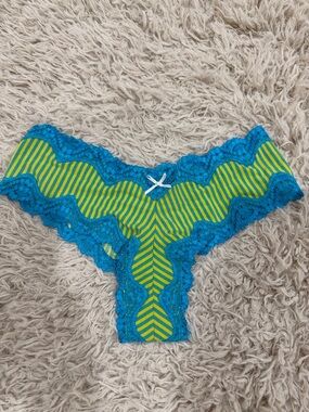 NWT 2011 VTG Victoria’s Secret SLT Blue Green Striped Lace Cheeky Panty X-Small